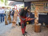 Holzbildhauer am Werk 2010-03